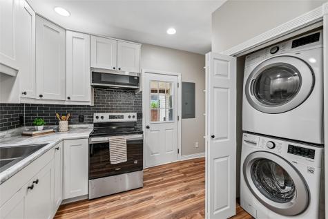 1127 10th Street NW Cedar Rapids IA 52405