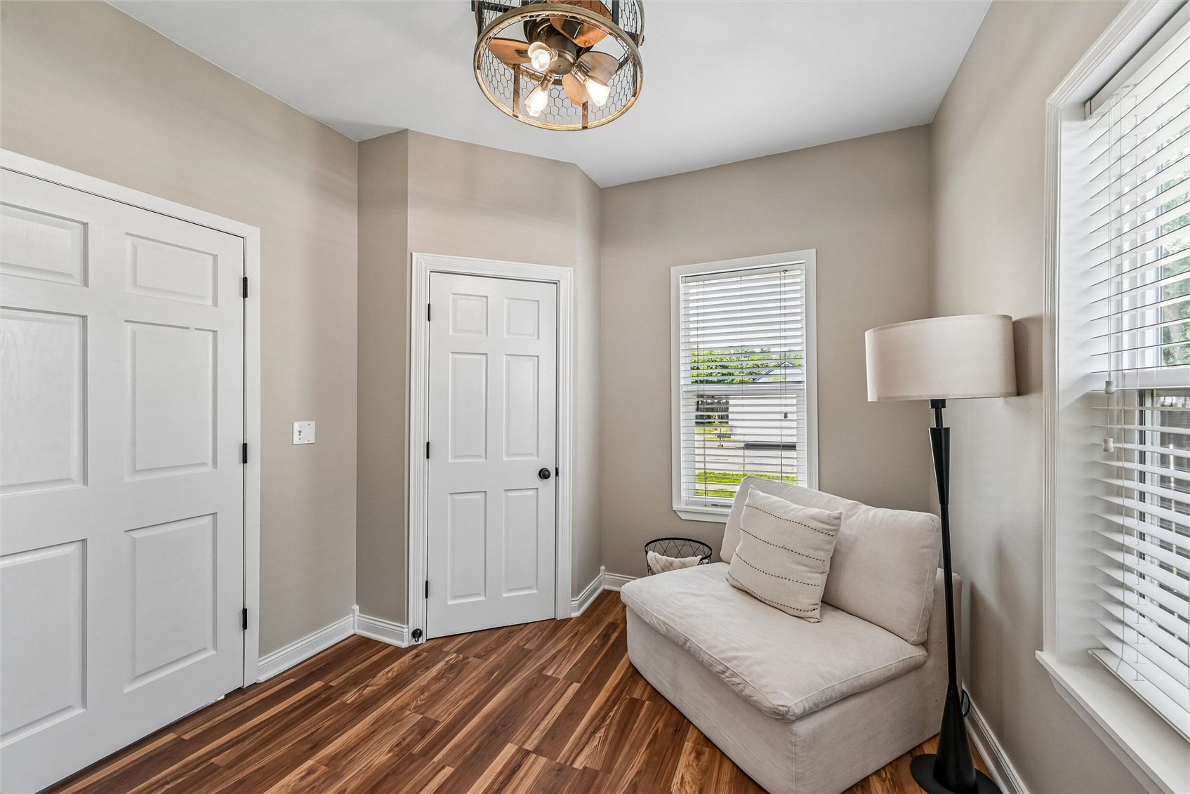 1127 10th Street NW Cedar Rapids IA 52405
