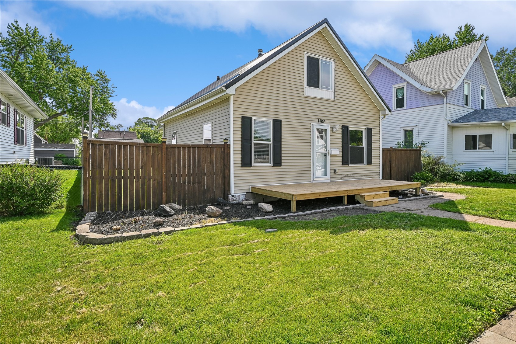 1127 10th Street NW Cedar Rapids IA 52405
