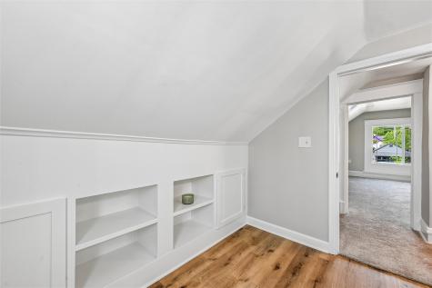 1127 10th Street NW Cedar Rapids IA 52405