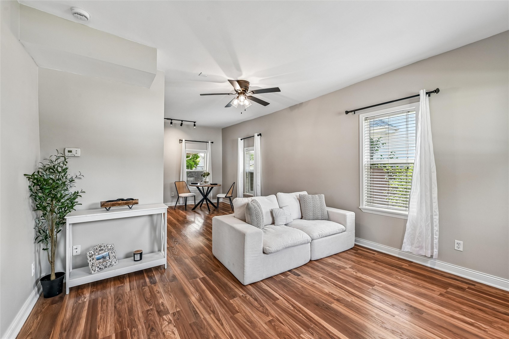 1127 10th Street NW Cedar Rapids IA 52405