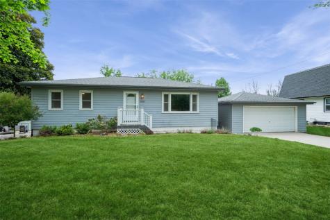 1018 E 1st Street Center Point IA 52213