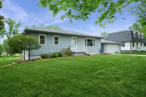 1018 E 1st Street Center Point IA 52213