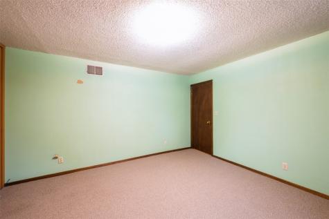 1018 E 1st Street Center Point IA 52213