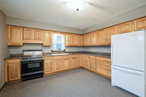 1018 E 1st Street Center Point IA 52213