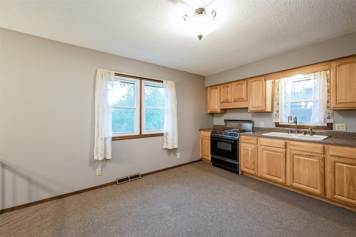 1018 E 1st Street Center Point IA 52213