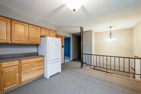1018 E 1st Street Center Point IA 52213