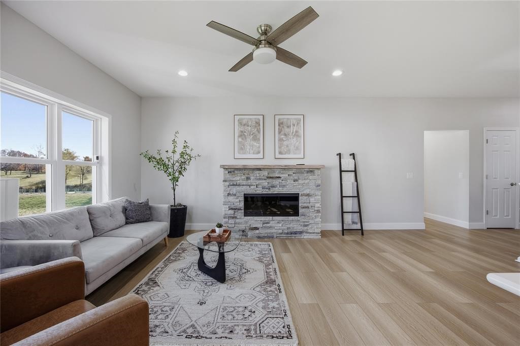 2416 Kestrel Drive SE Cedar Rapids IA 52403