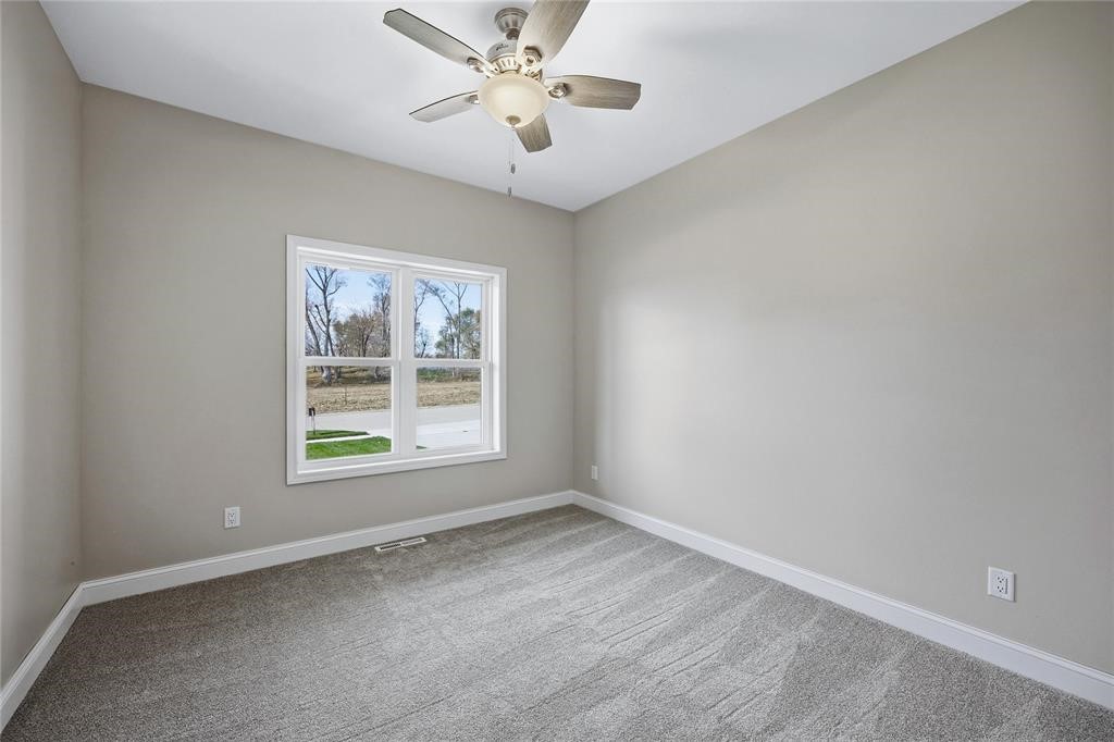 2416 Kestrel Drive SE Cedar Rapids IA 52403
