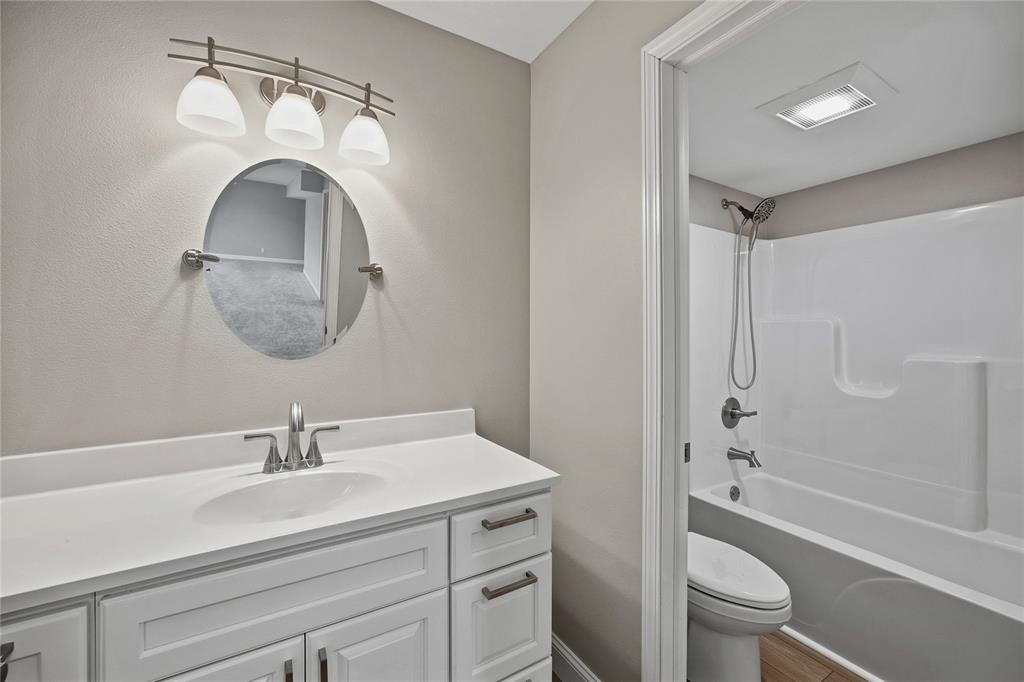 2416 Kestrel Drive SE Cedar Rapids IA 52403