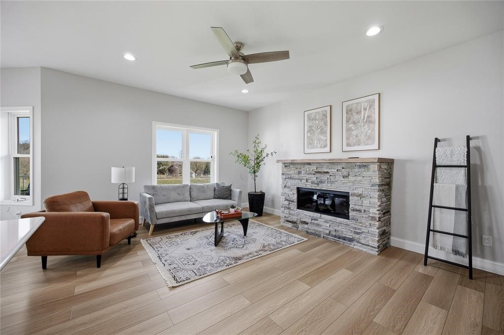 2416 Kestrel Drive SE Cedar Rapids IA 52403