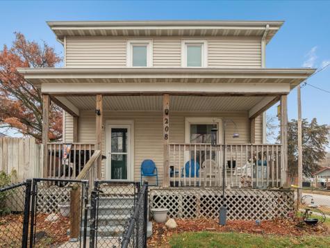208 E South Street Mechanicsville IA 52306