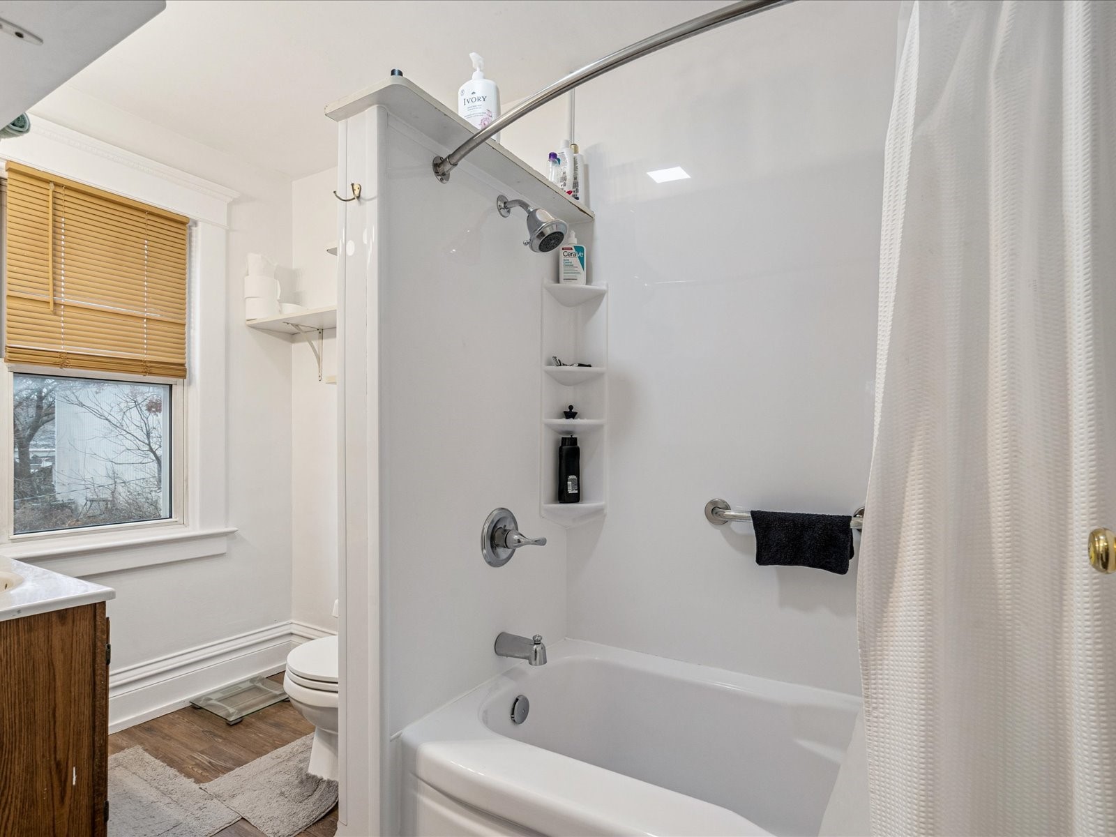 208 E South Street Mechanicsville IA 52306