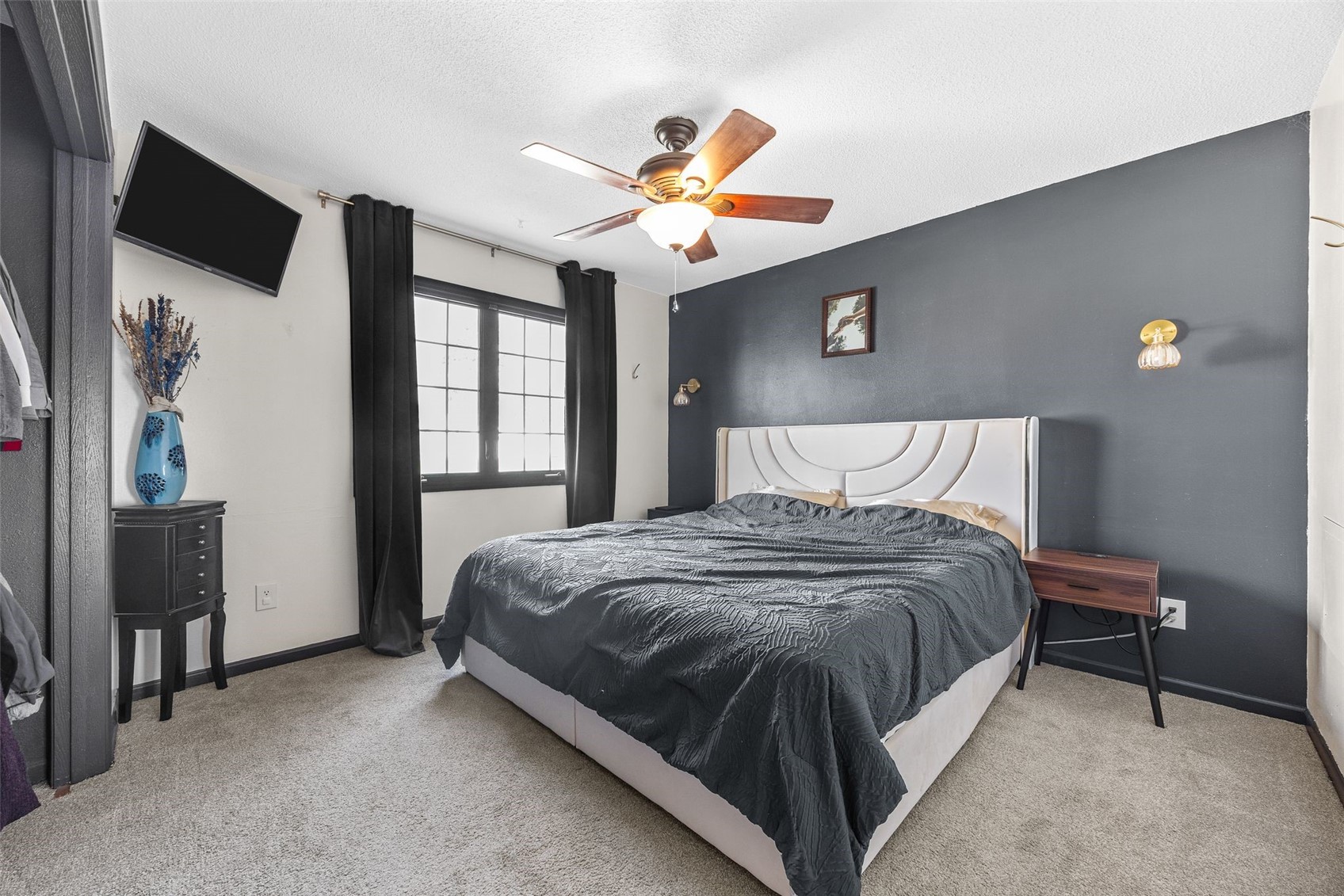 220 Summerhays Tiffin IA 52340