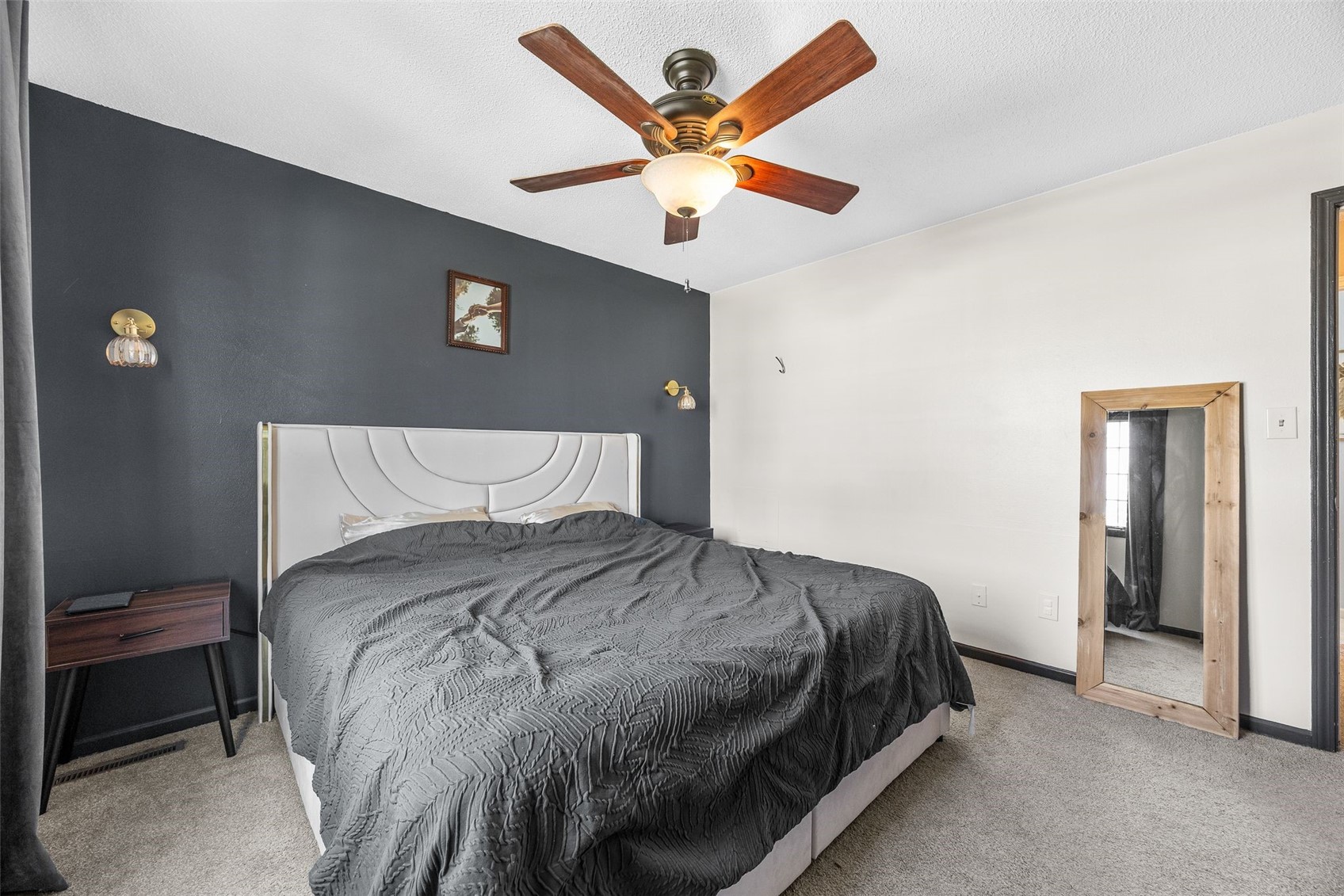 220 Summerhays Tiffin IA 52340