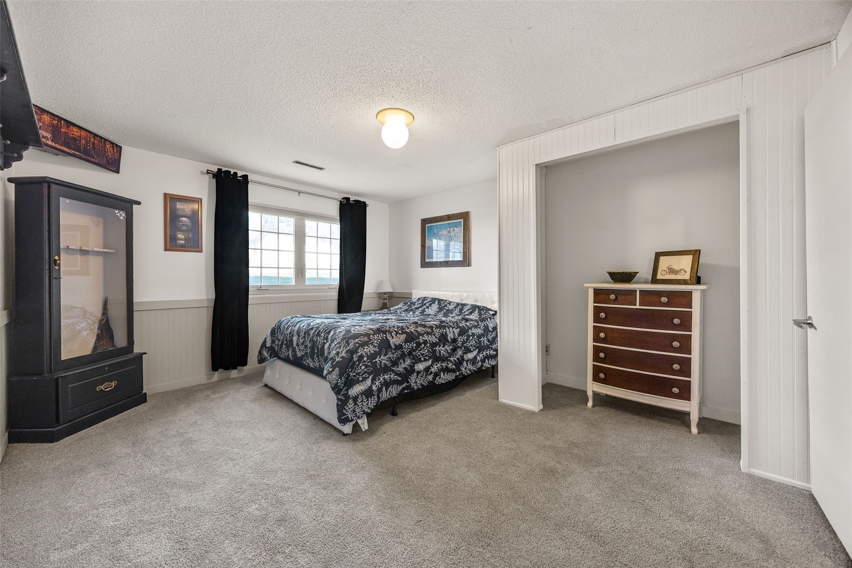 220 Summerhays Tiffin IA 52340