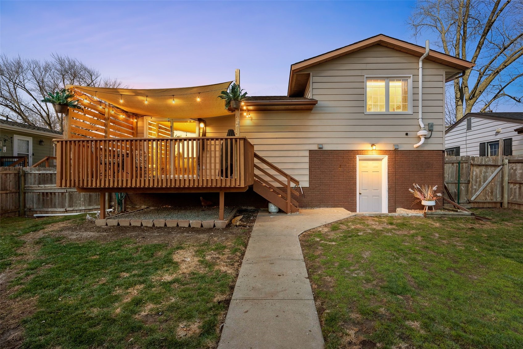220 Summerhays Tiffin IA 52340