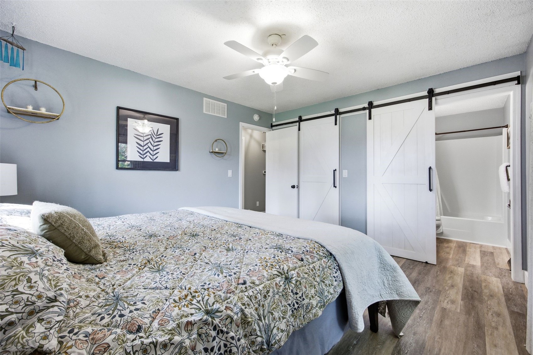1948 Surf Drive NE Solon IA 52333