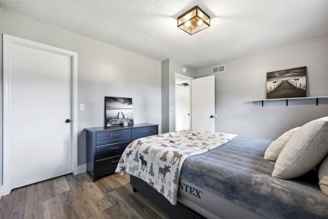 1948 Surf Drive NE Solon IA 52333