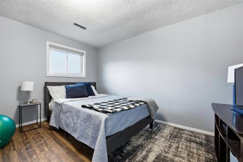 1948 Surf Drive NE Solon IA 52333