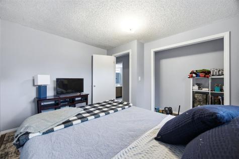 1948 Surf Drive NE Solon IA 52333