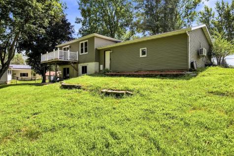 1948 Surf Drive NE Solon IA 52333