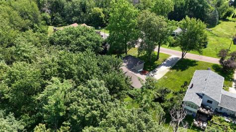 1948 Surf Drive NE Solon IA 52333