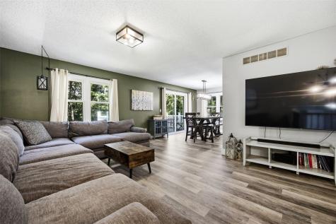 1948 Surf Drive NE Solon IA 52333