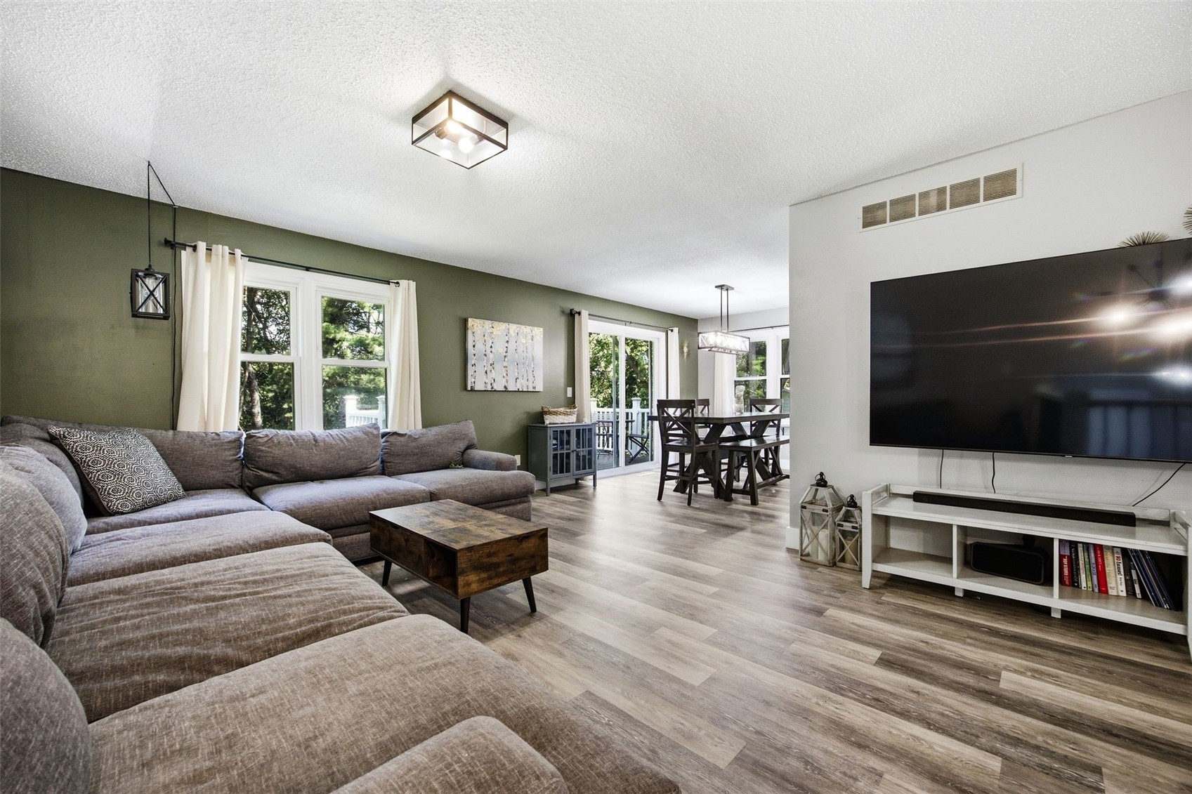 1948 Surf Drive NE Solon IA 52333