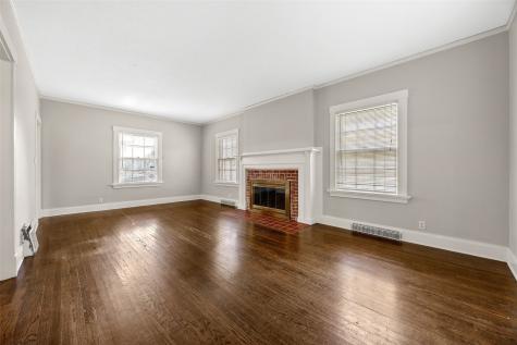 1955 Blake Boulevard SE Cedar Rapids IA 52403