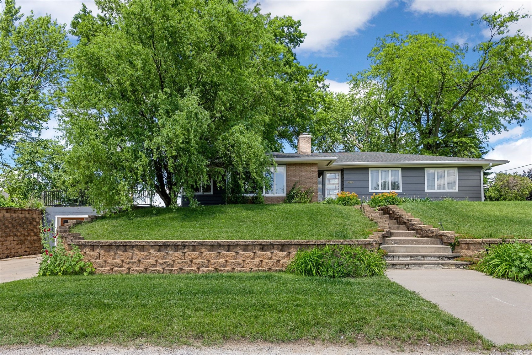 2600 Maple Drive NW Cedar Rapids IA 52405