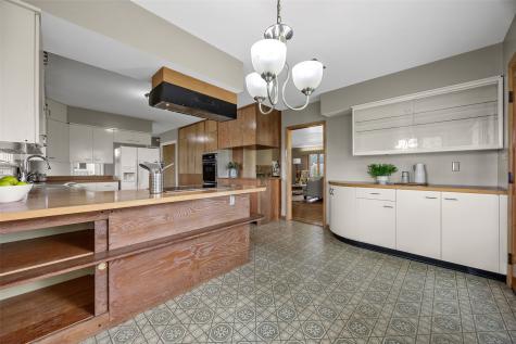 2600 Maple Drive NW Cedar Rapids IA 52405