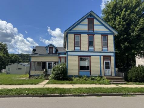410 S 1st Street Guttenberg IA 52052