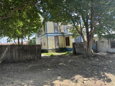 410 S 1st Street Guttenberg IA 52052