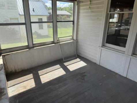 410 S 1st Street Guttenberg IA 52052