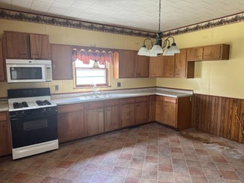 410 S 1st Street Guttenberg IA 52052