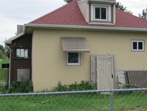 2116 Hamilton Street SW Cedar Rapids IA 52404