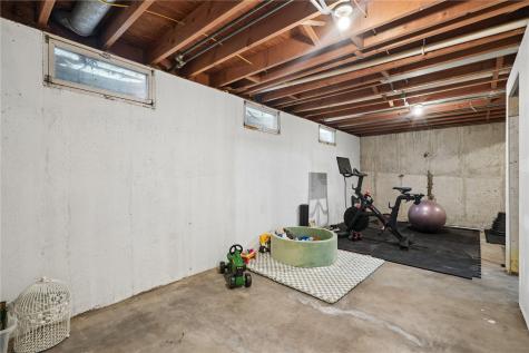 1320 Country Club Drive Marion IA 52302