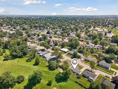 1320 Country Club Drive Marion IA 52302
