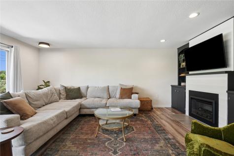 1320 Country Club Drive Marion IA 52302