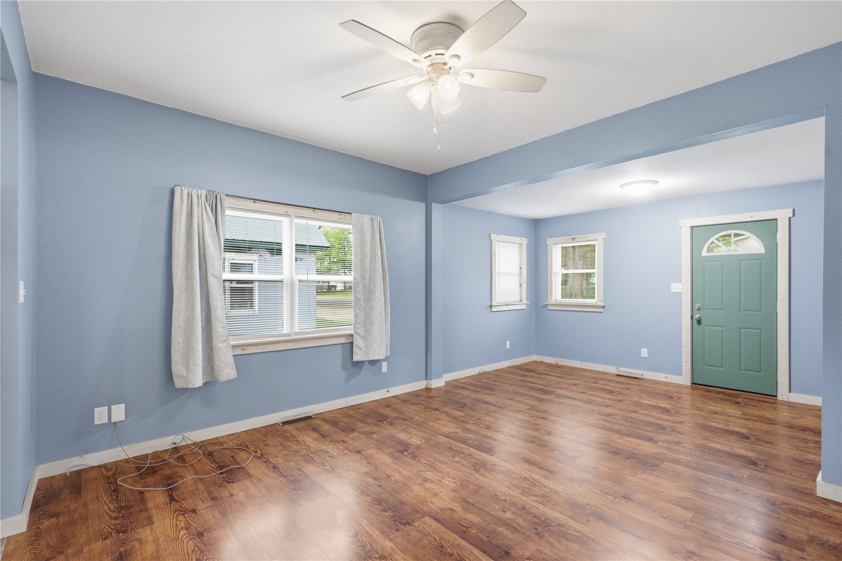 216 Lewis Street Mt Auburn IA 52313