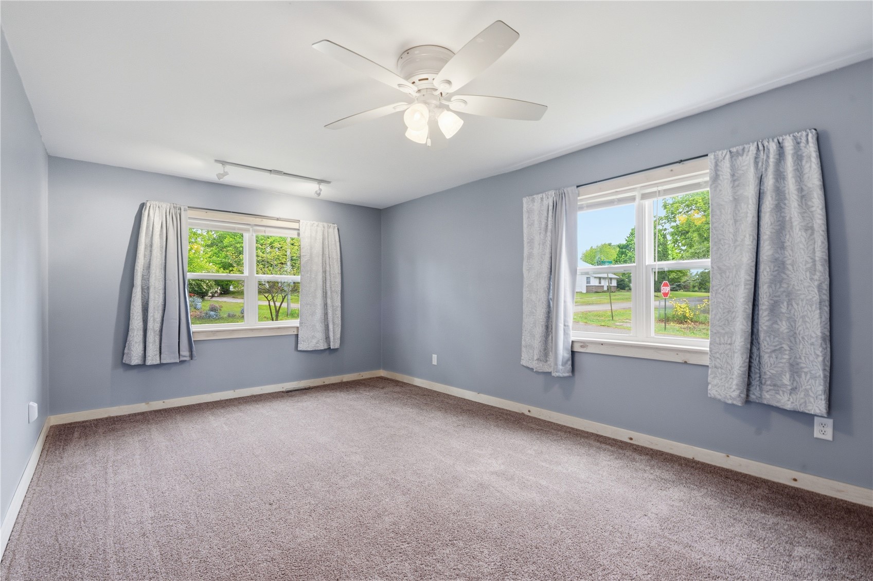 216 Lewis Street Mt Auburn IA 52313