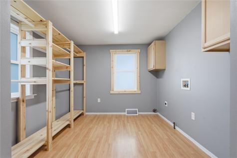 216 Lewis Street Mt Auburn IA 52313