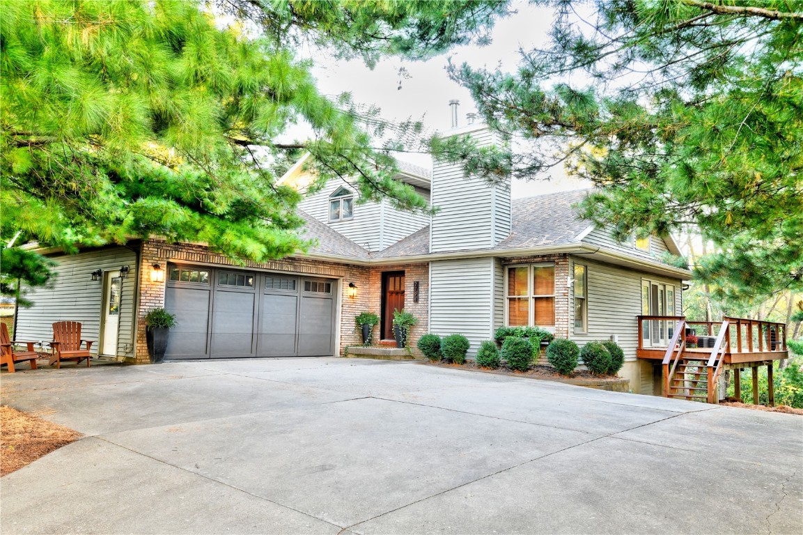2794 Tower Site Drive NE Solon IA 52333