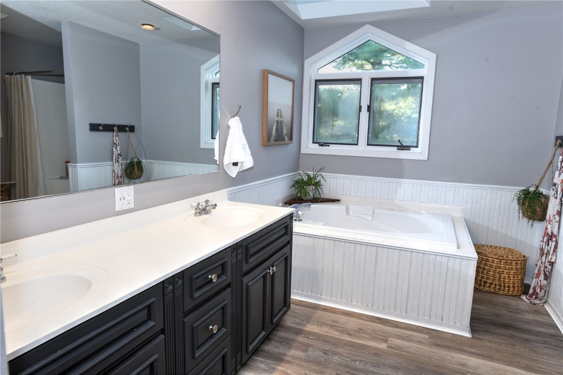 2794 Tower Site Drive NE Solon IA 52333
