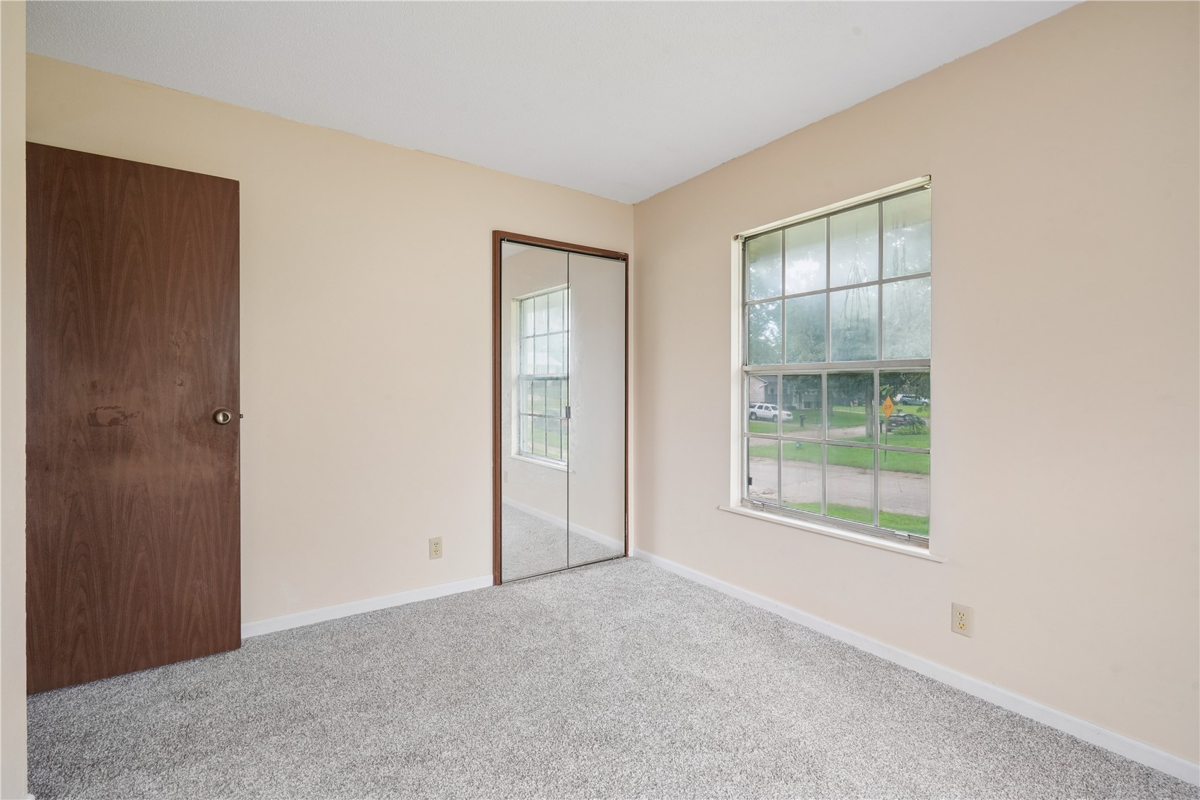 1723 Northbrook Drive NE Cedar Rapids IA 52402
