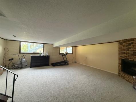 1723 Northbrook Drive NE Cedar Rapids IA 52402