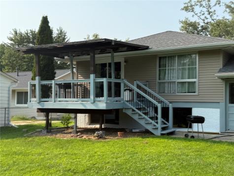 1723 Northbrook Drive NE Cedar Rapids IA 52402