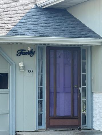 1723 Northbrook Drive NE Cedar Rapids IA 52402