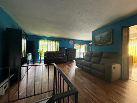 1723 Northbrook Drive NE Cedar Rapids IA 52402